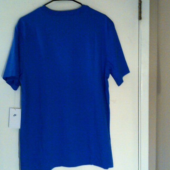 NEW NIKE SPORTSWEAR "Club Embroidered Logo Tee" MEN'S BLUE T-SHIRT L AR4997-480 - Picture 5 of 6